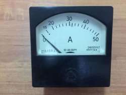 Э8033УХЛ, ?.г.в. 2,5 кл. (предел измерений 0-50 A), 50:180-550 Hz
