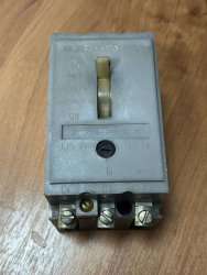 АЕ2033М-100 00У3А 12,5A 660V 50/60Hz, 92 г.в.