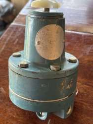 СДВ-6, 84 г.в. Q=6м3/ч, Pвх=0,3-0,8МПа, Рвых=0,02-0,3МПа.