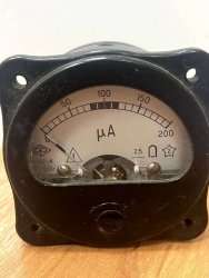 М592-4, 69 г.в. 2,5 кл/ (пред.изм 0-200 µА)